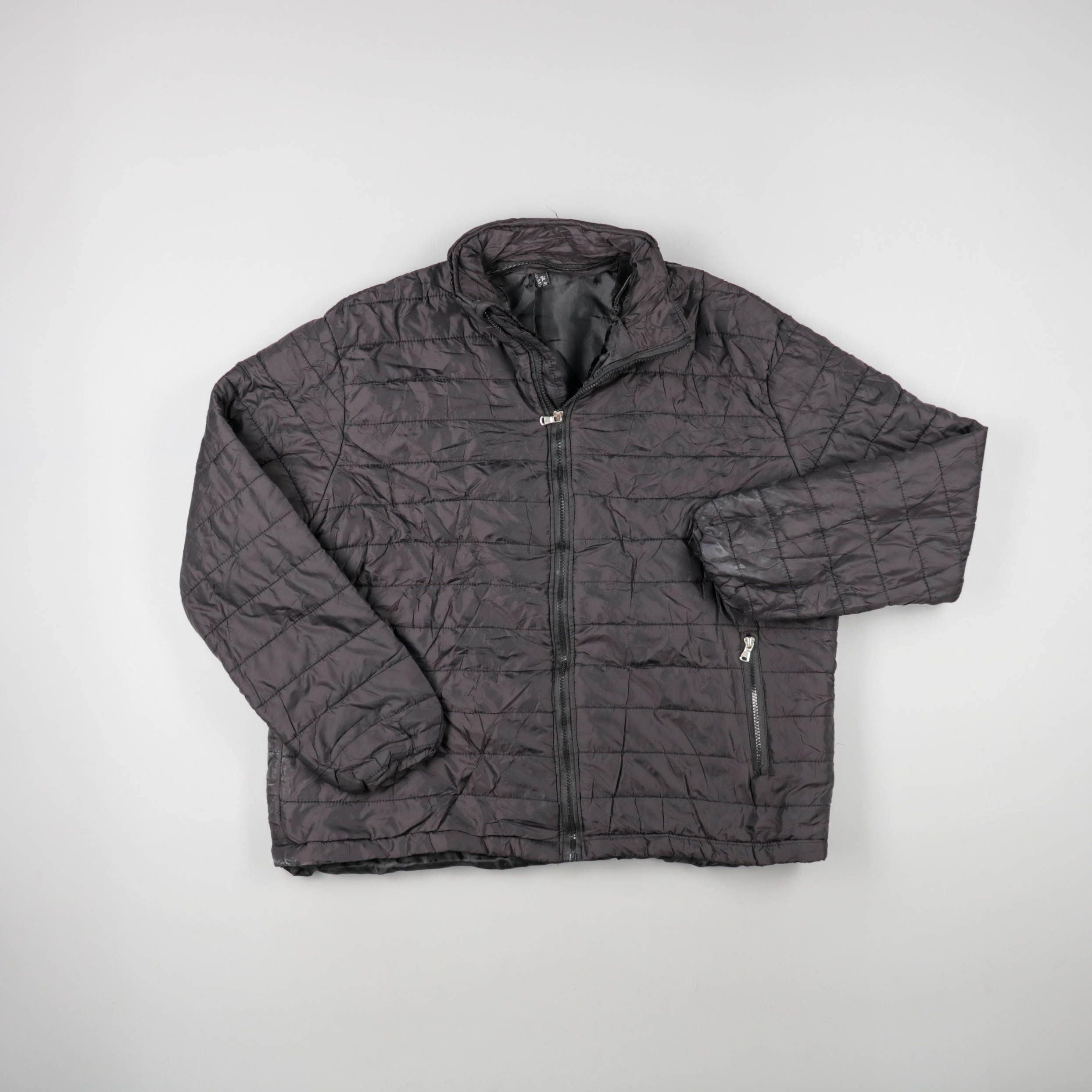 куртка не указано