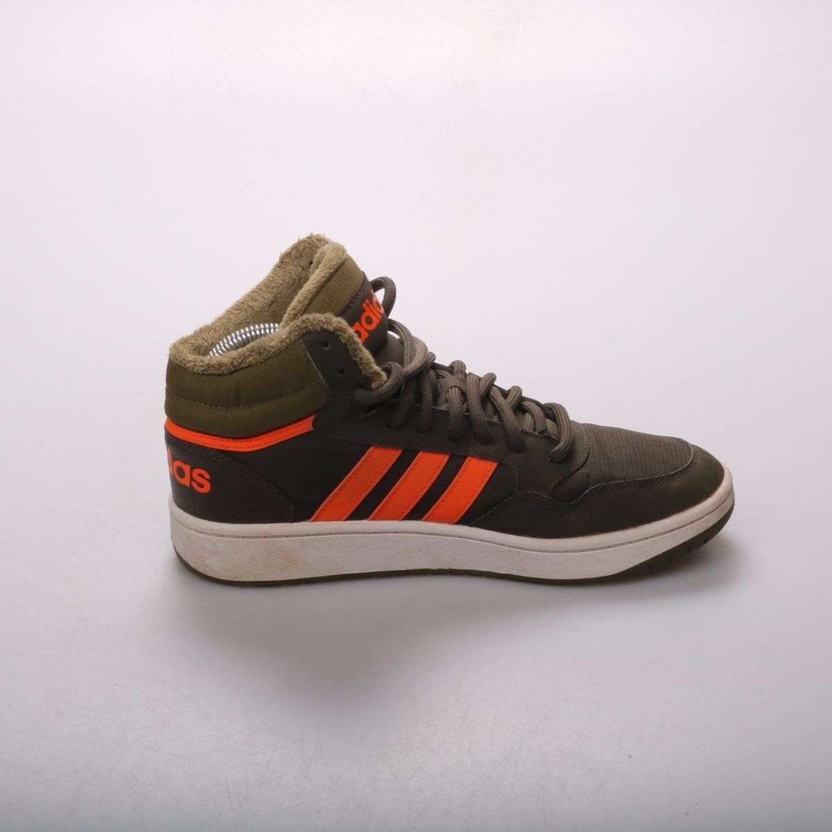 кроссовки Adidas