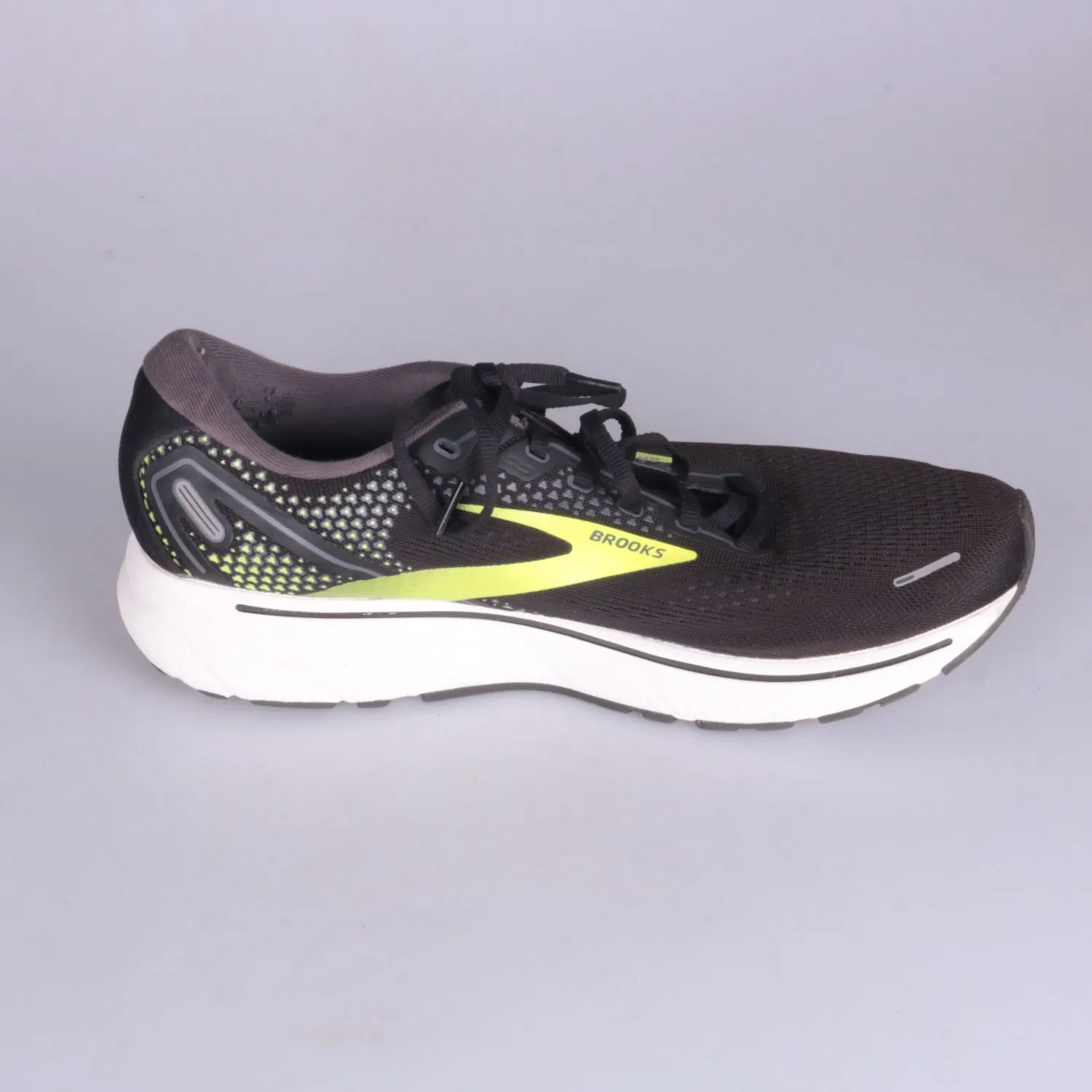 кроссовки Brooks