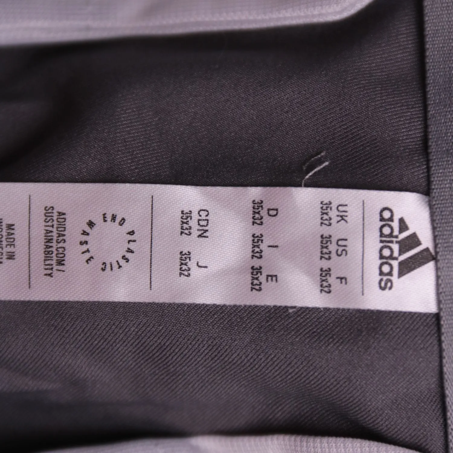 Серые брюки adidas классического кроя, размер 46 (S)