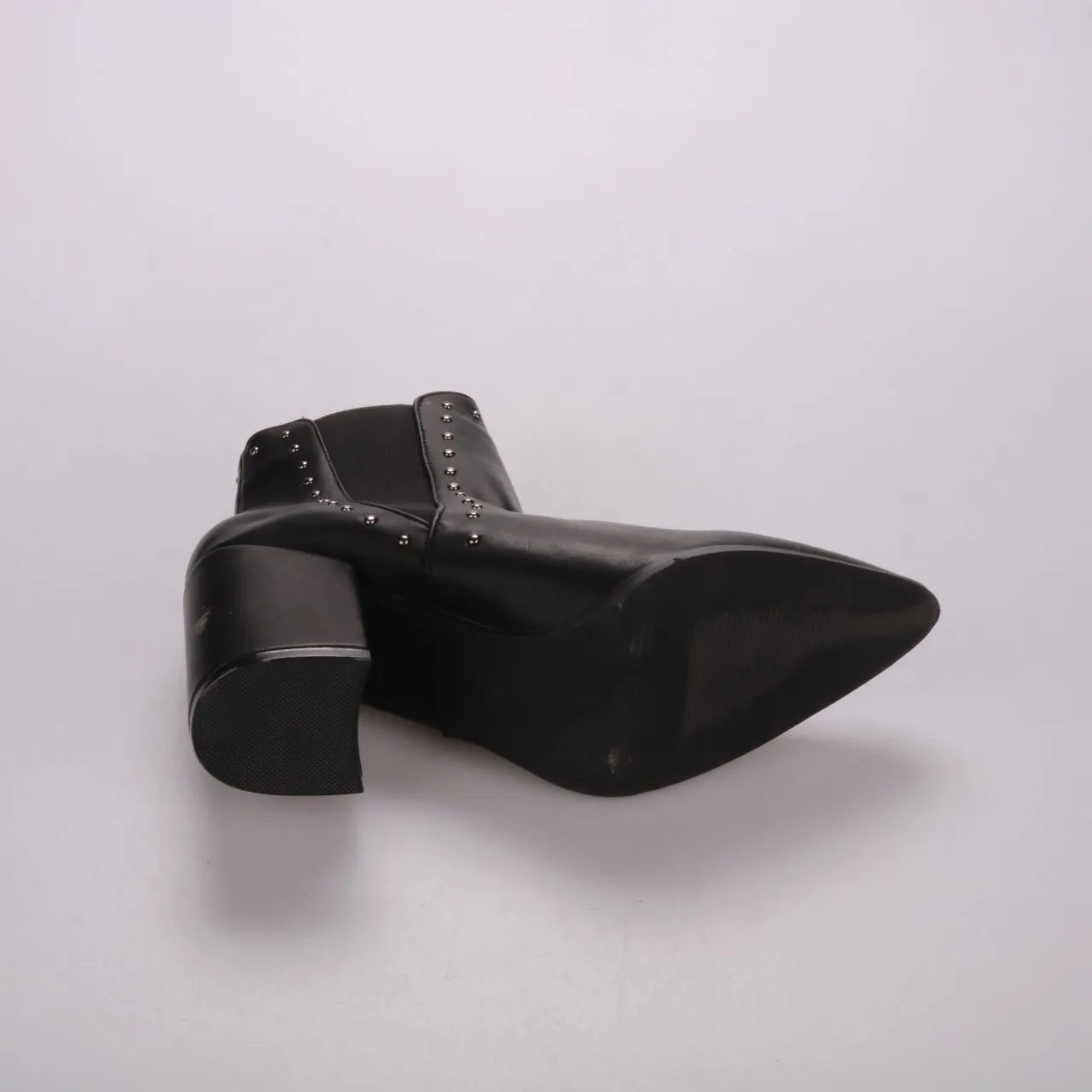 ботильоны не указано