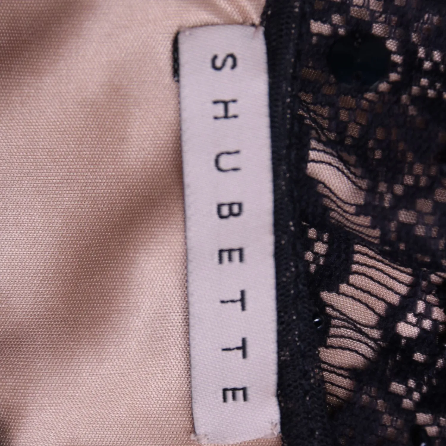 Чёрное платье Shubette с ажурным кружевом, размер 46 (M)