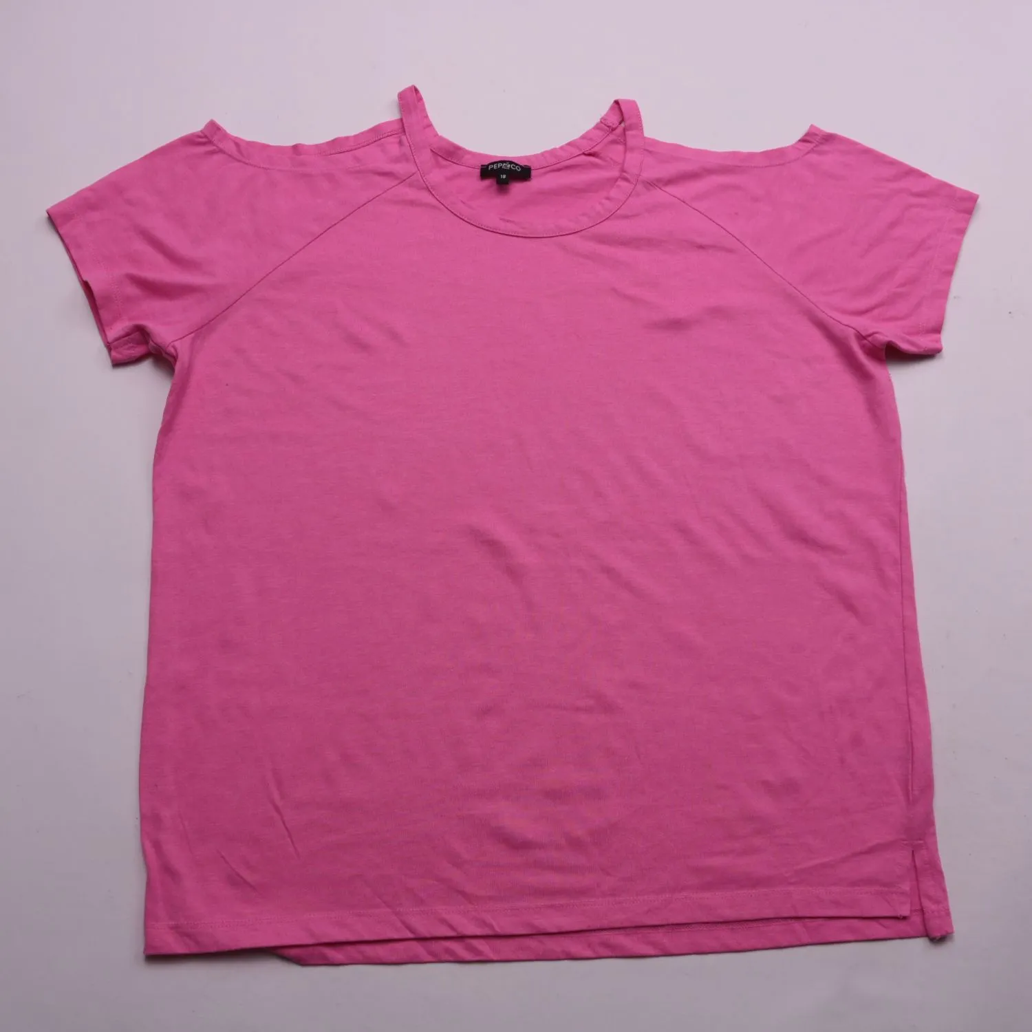 Розовая футболка Pep&Co с открытыми плечами, размер 52 (XL)